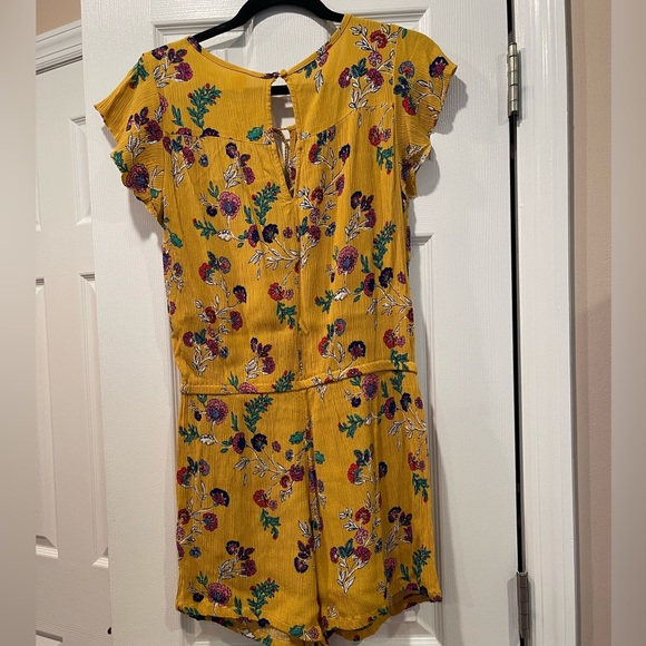 Romper - Picture 2 of 5